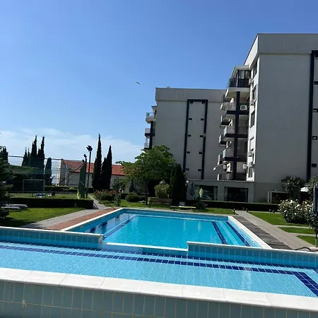 Апартамент Черно И Бяло - 11 Apartment